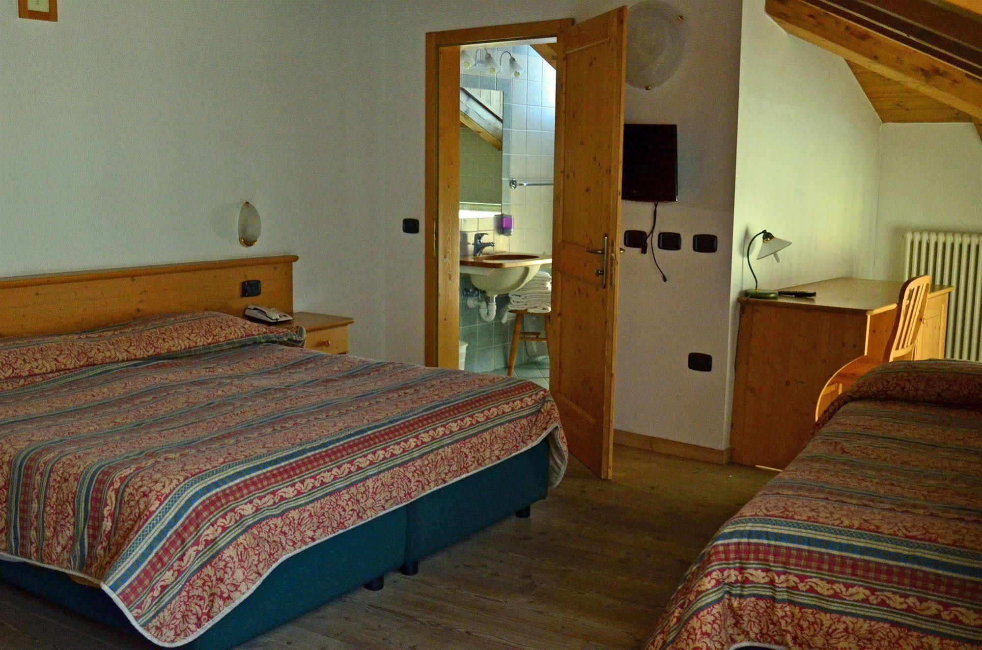 Alp Hotel Dolomiti ديمارو المظهر الخارجي الصورة