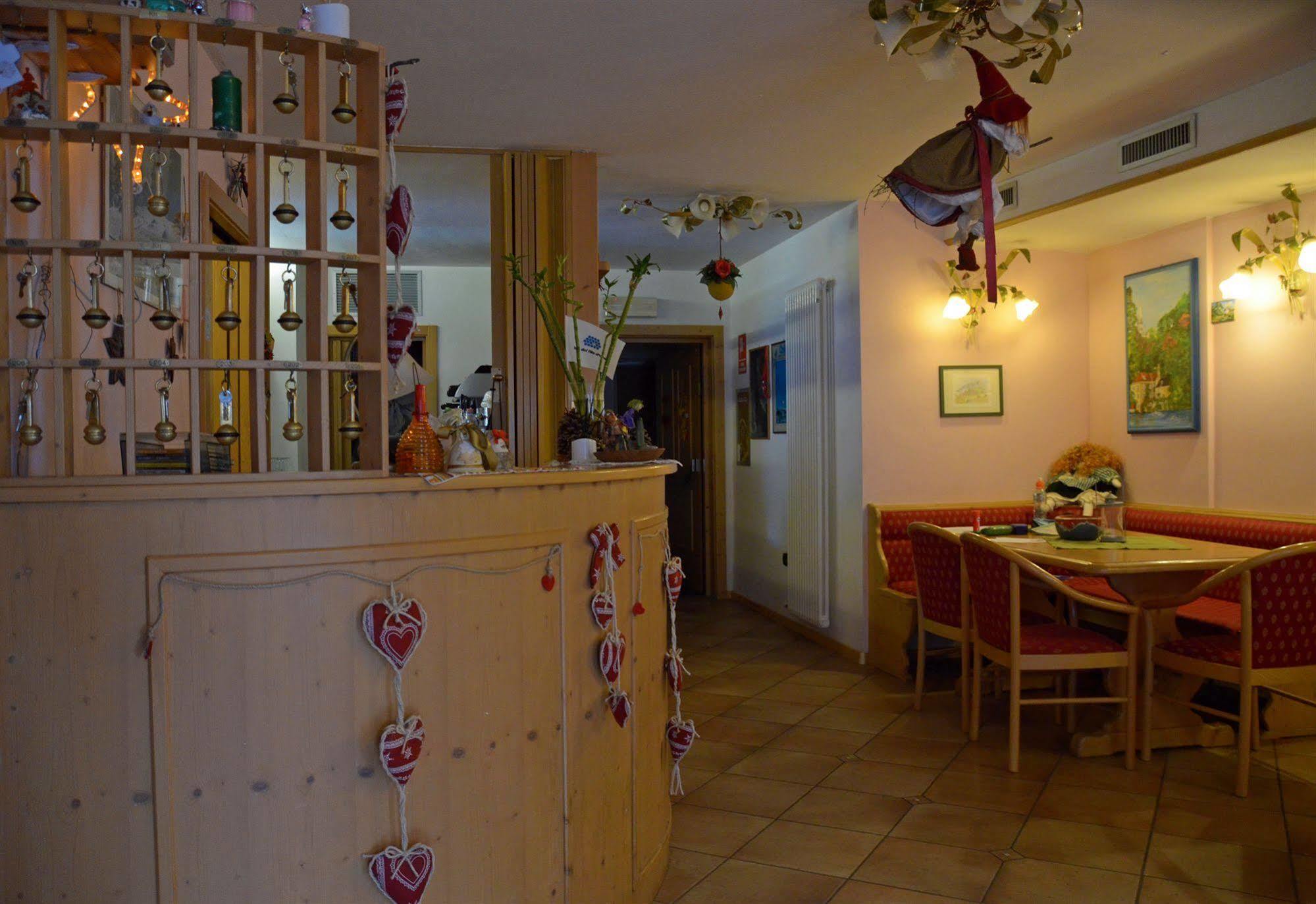 Alp Hotel Dolomiti ديمارو المظهر الخارجي الصورة