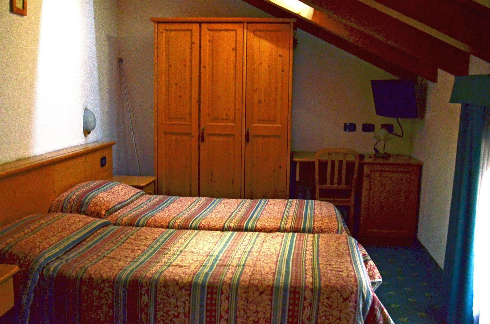 Alp Hotel Dolomiti ديمارو المظهر الخارجي الصورة